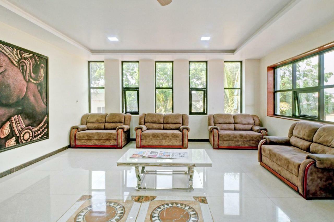 Oyo 29405 Leela Paradise Villa Hassan Exterior photo